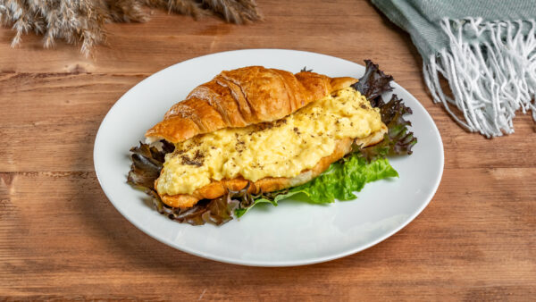Scrambled egg croissant